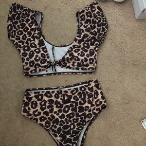 Women’s cheetah bikini set